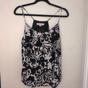Black and white floral print tank top!